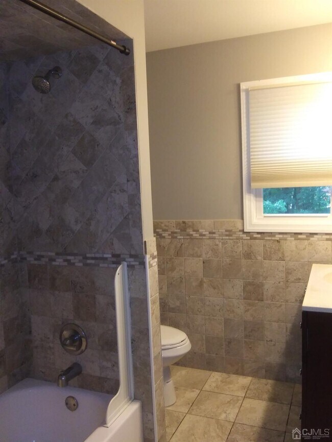 Photo - 232 Old Post Rd Unit B