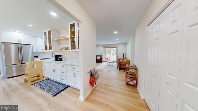 Photo - 5810 Helmsdale Ln