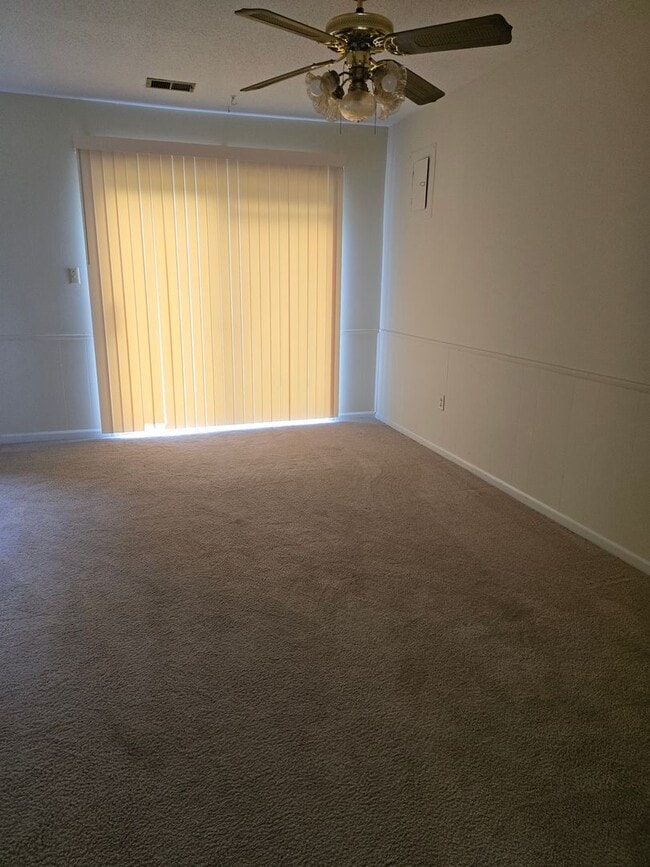 Photo - 2906-2908 N. Willowbrook Unit 2908 N. Willowbrook