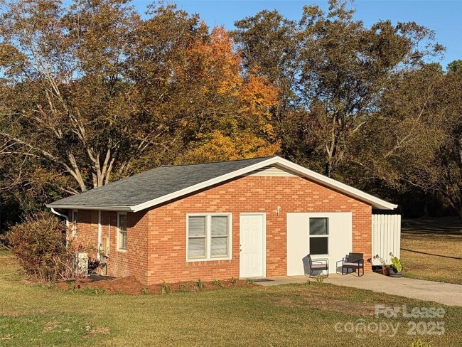 Building Photo - 3712 Tom Greene Rd