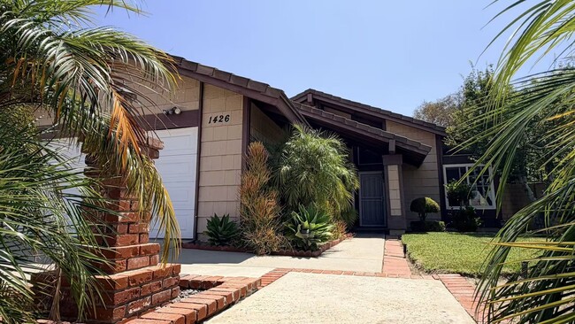Building Photo - 1426 Rodney Rd