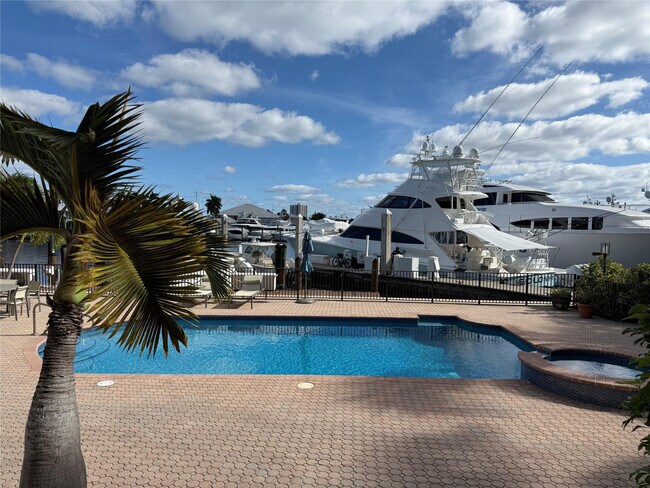 Photo - 1050 Seminole Dr Unidad 2A