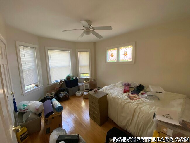 17 Park View St