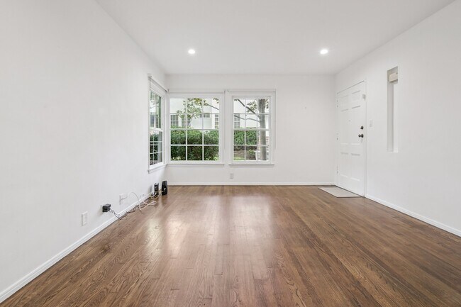 Photo - 1032 19th St Unit 2