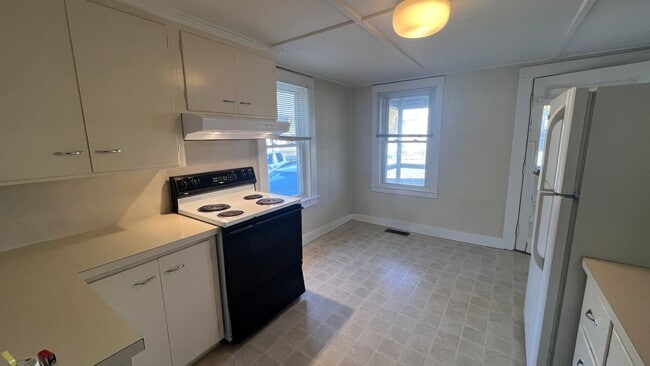 Photo - 64 Broadway Unit A