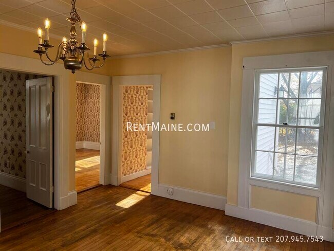 Photo - 92 Main Rd N