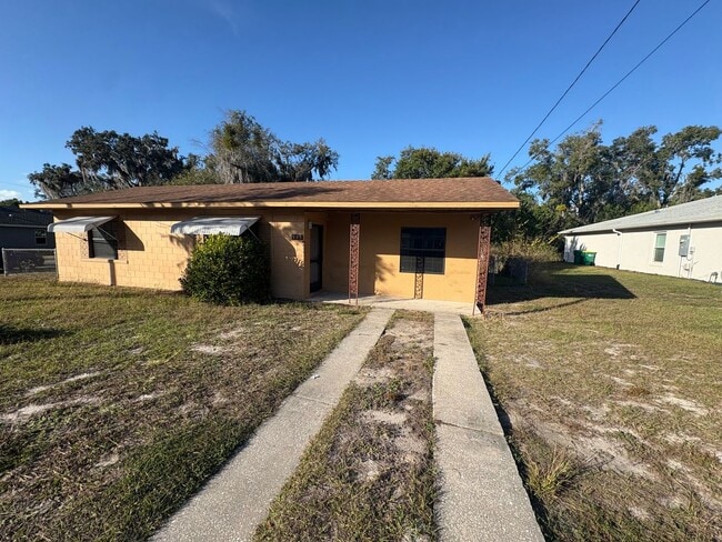 Building Photo - 3 Bed / 2 Bath Single-Family Home Near Downtown Eustis