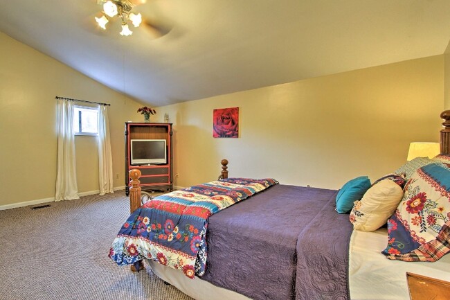 Photo - 510 Trojan Way