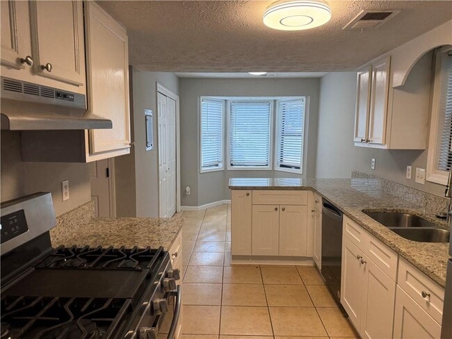 Photo - 1020 Dassow Ct