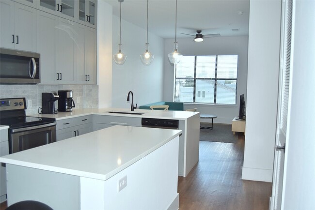Photo - 1508 Blodgett St