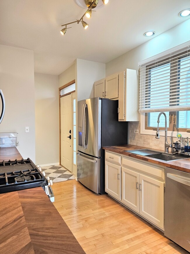 Cocina - 22943 Bussey Dr