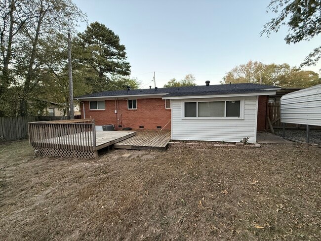 Photo - 505 Jerome St