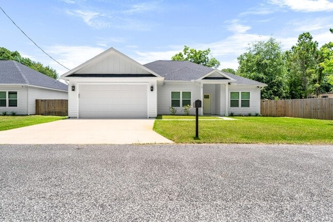 Building Photo - 5 Romana Ln