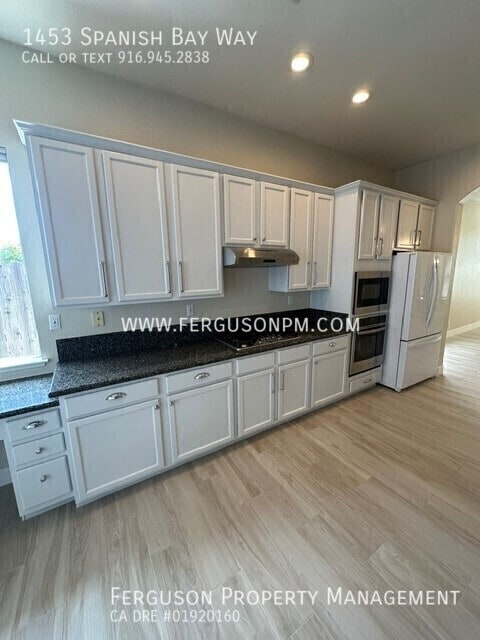 Photo - 1453 Spanish Bay Way