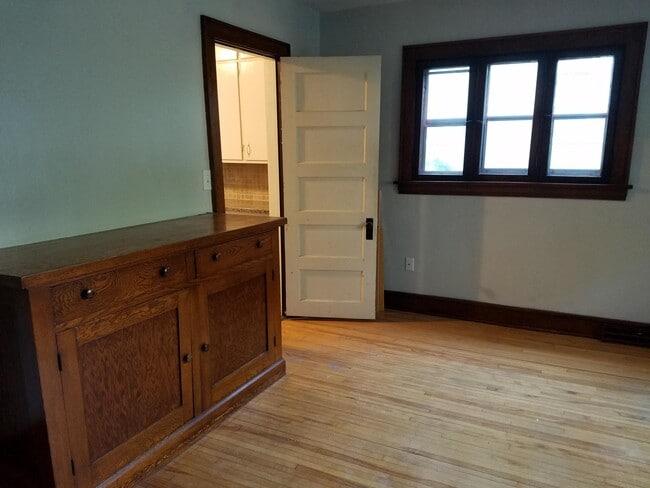 Dining Room with door to kitchen - 210 Warwick St SE Unit 1