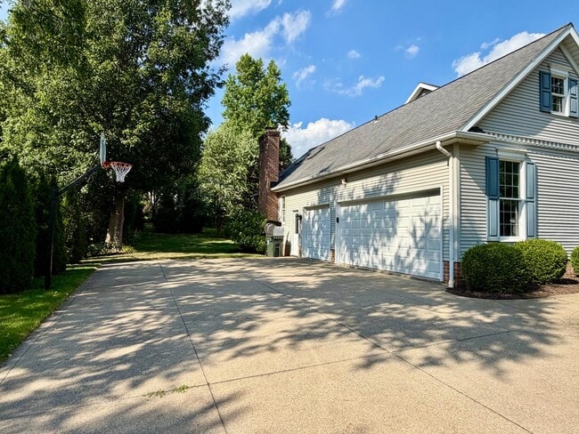 Photo - 6955 Salerno St NW
