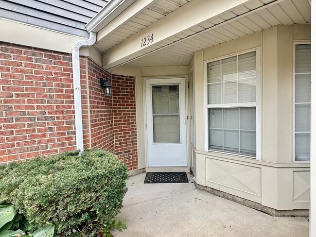 Photo - 1234 Churchill Ct