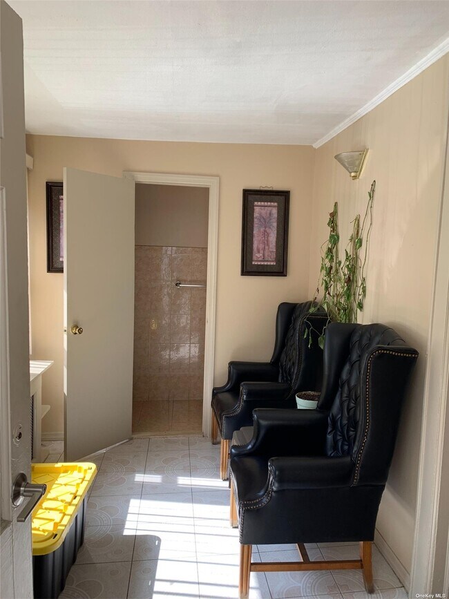 Photo - 104-55 111th St