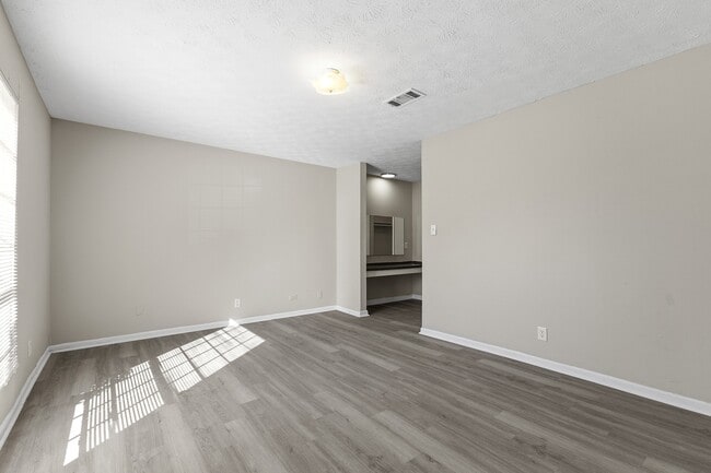 Photo - Grey Parc of Macon