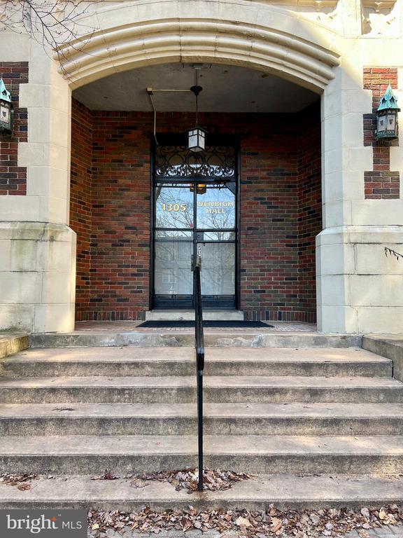 Photo - 1305 N Broom St Unit 413