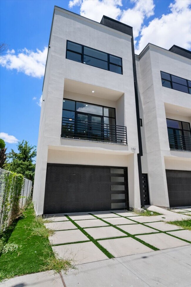 Photo - Spacious Townhouse in Dallas