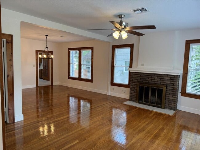 Photo - 2842 Shoal Crest Ave