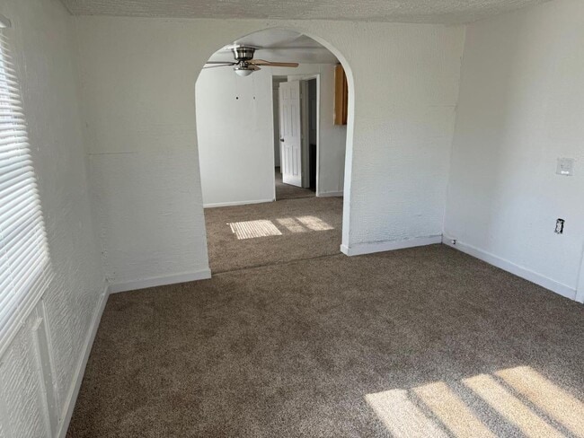 Photo - 3008 Colgate St