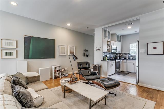 Photo - 4111 Cole Ave Unidad 28