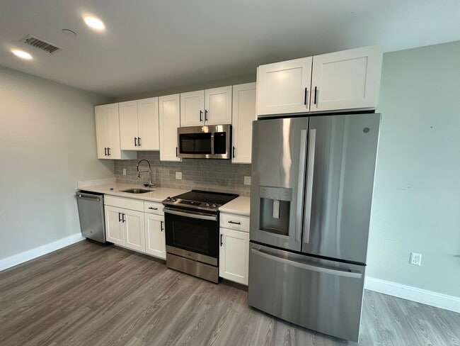 Photo - 206 Old Colony Ave Unit 301