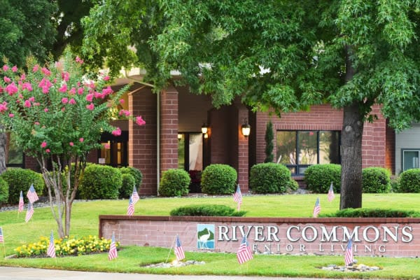 River Commons Senior Living - River Commons Senior Living Apartamentos