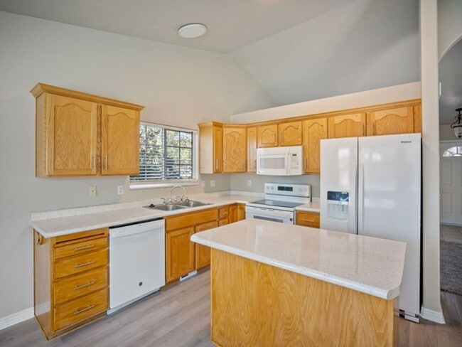 1602 W Rockbridge Dr