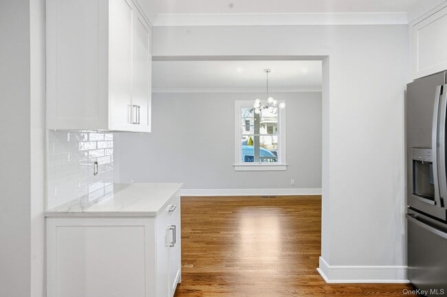 Photo - 71 Henry Ave