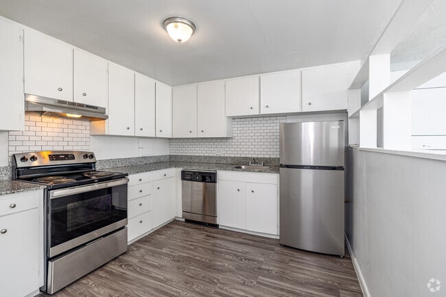 2 BR - 1 BA - 810SF - Kitchen - Knight Apartments in Downtown Greeley