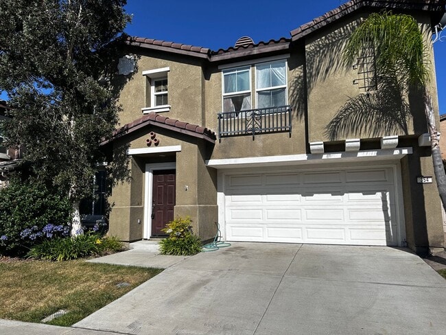 4 bedroom home. New Carpet! - 4 bedroom home. New Carpet!