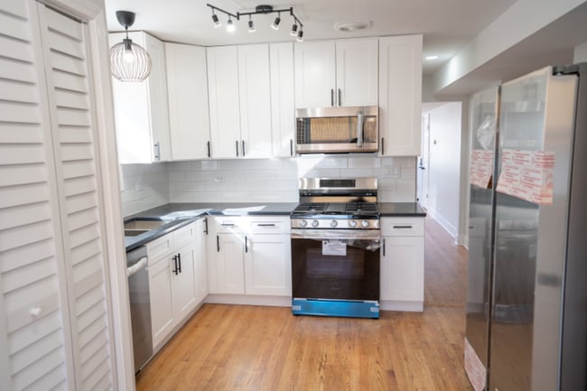 Photo - 5735 W Addison St Apartment Unit 2