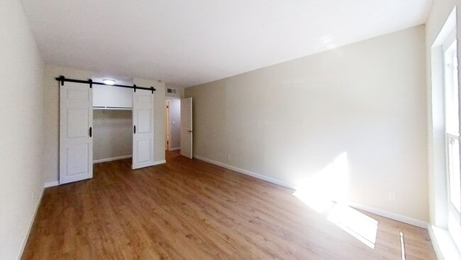 Saratoga Savoy Apartments