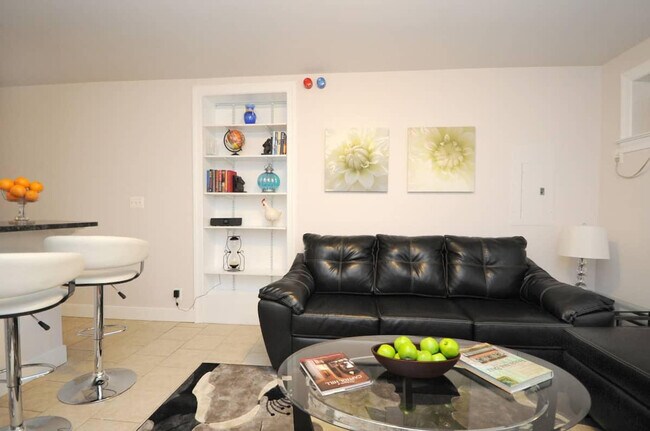 Photo - 724 East Capitol St NE Unidad ID1011204P