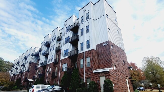 Photo - 2338 Yadkin Ave Condominio Unidad 101