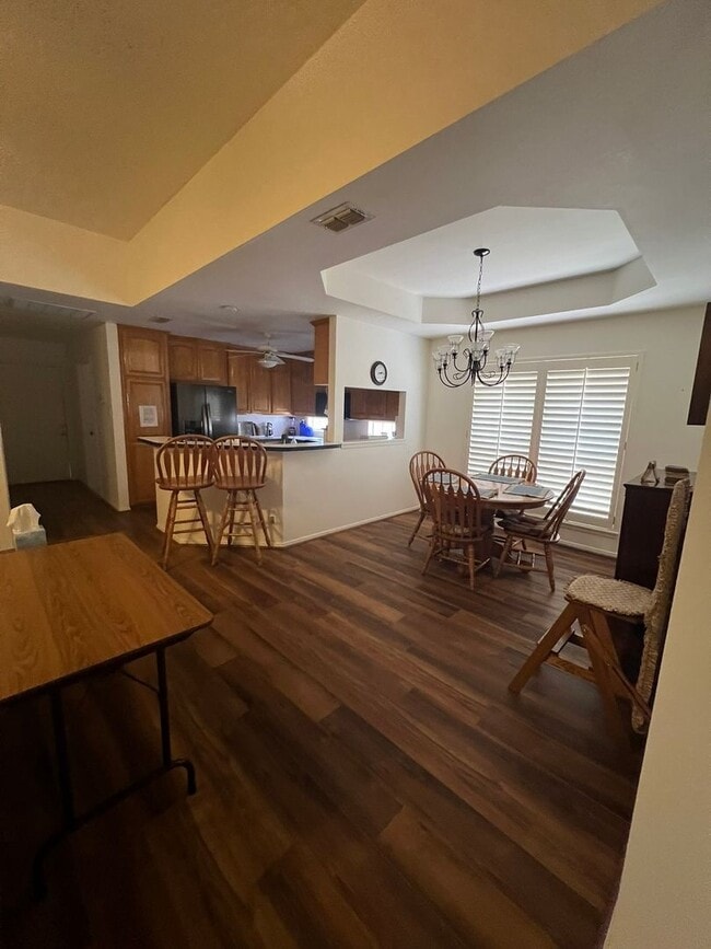 Photo - FULLY FURISHED MID TERM LEASE