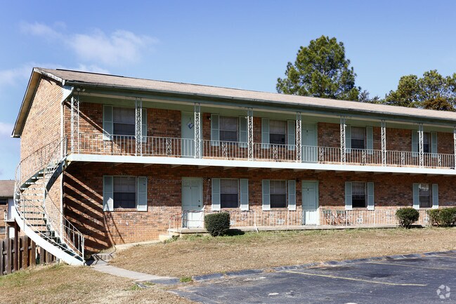 Photo - Shallowford Gardens Apartments
