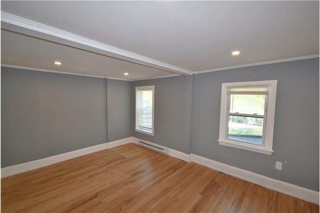 Photo - 164 W Front St