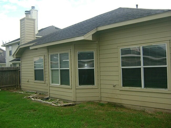 Photo - 19754 Cozy Cabbin Dr