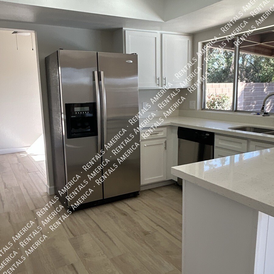 Photo - 1019 W Posada Ave