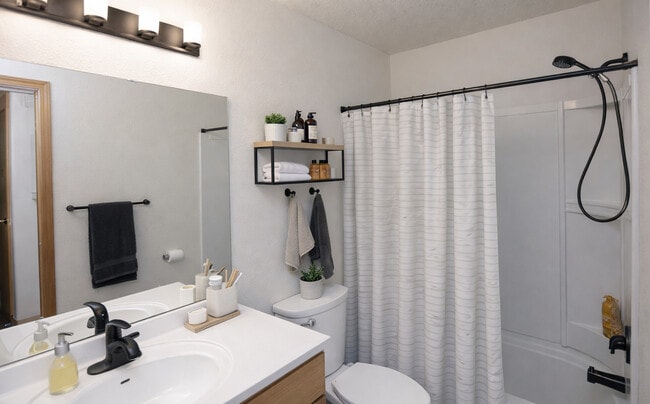 GLEN PLACE APARTMENTS