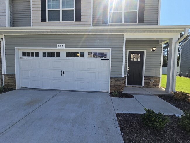 Photo - 807 Pryor St