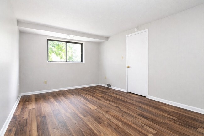 Living Room (1B1B) - Sandy Creek