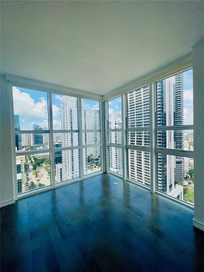 Building Photo - 951 Brickell Ave Unit 3211