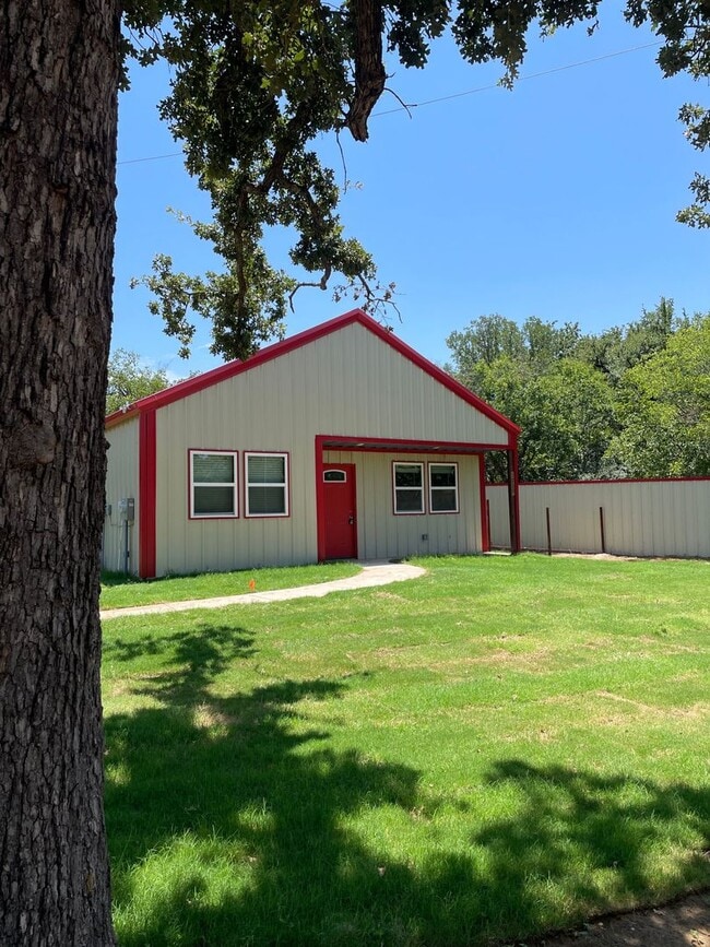 Photo - County Living, 3 bed barndominium