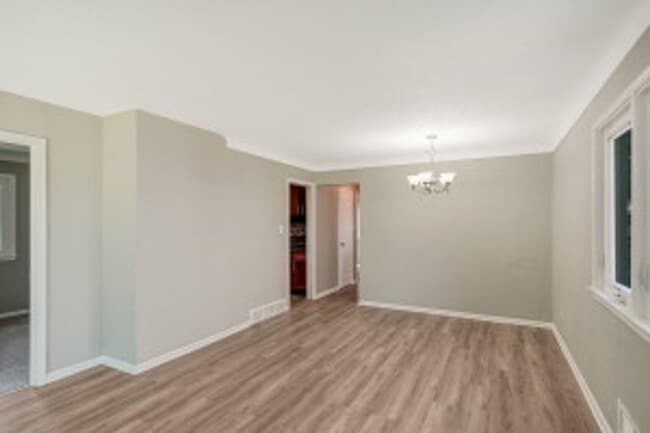 Photo - 996 Fremont Ave E