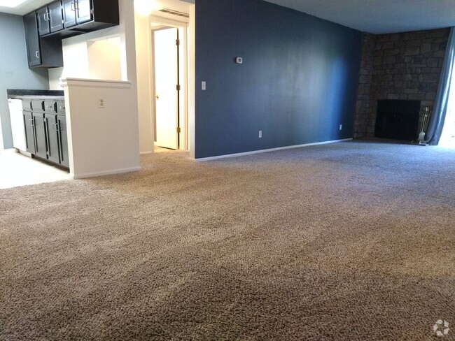 Building Photo - Awesome 2 Bedroom 2 Bath Condo w/ Garage P... Unit 103